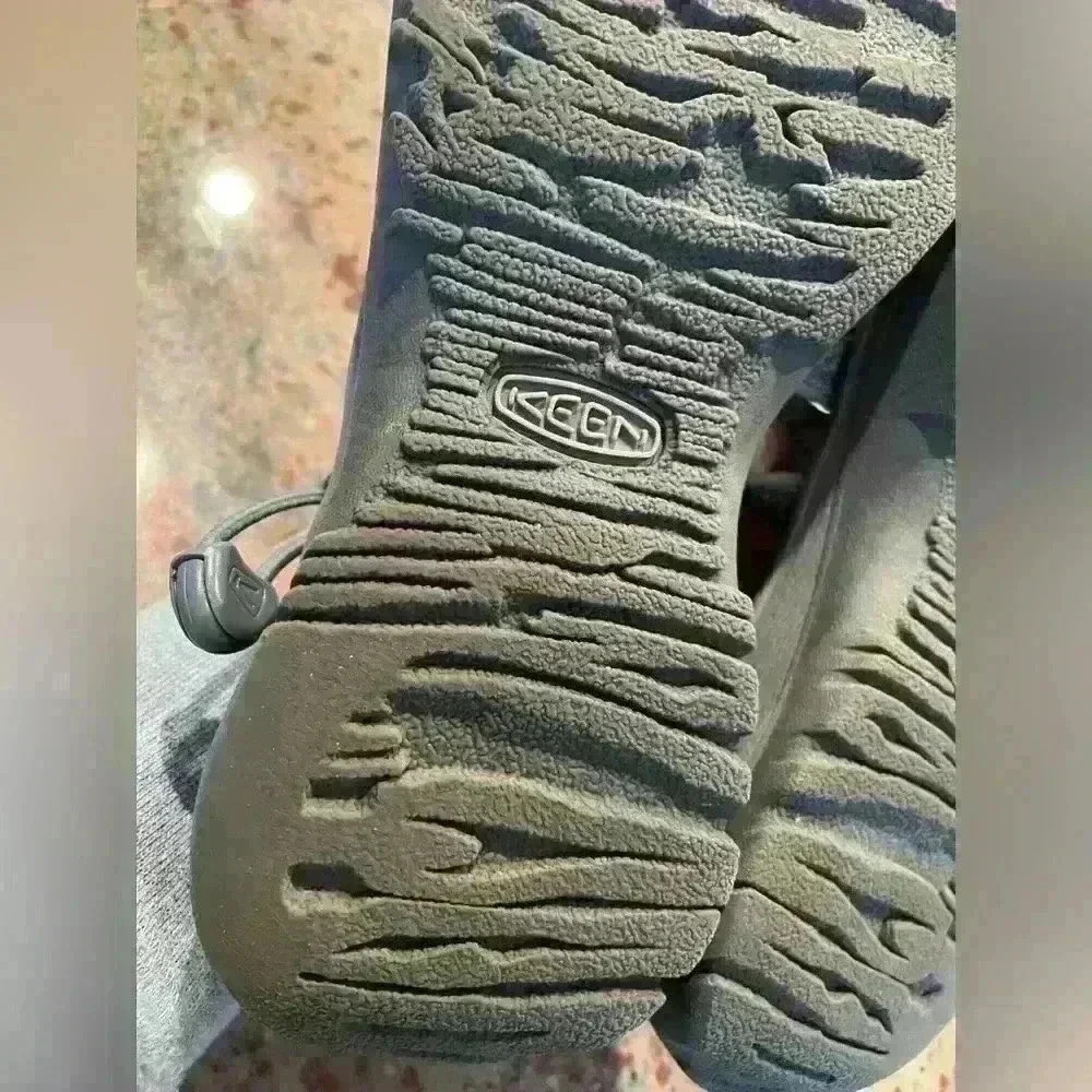 Keen Whisper Waterproof Sandals Shoes Womens Size 8.5 Gray Outdoor Sport Trail - Picture 14 of 14